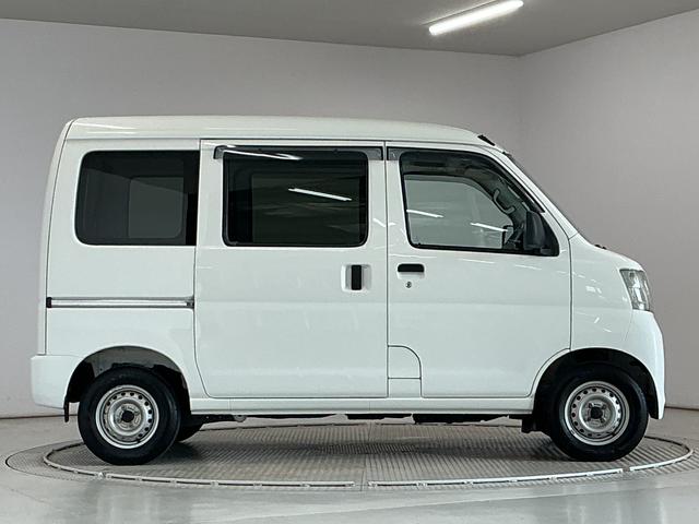 ハイゼットカーゴDX AT CDオーディオ ETC キーレスエントリー走行無制限1年保証 キーレスエントリー AT車 CDオーディオ ETC USB接続 ドアバイザー ヘッドライトレベライザー シガーソケット 両側スライドドア オーバーヘッドシェルフ インパネシフト(兵庫県)の中古車