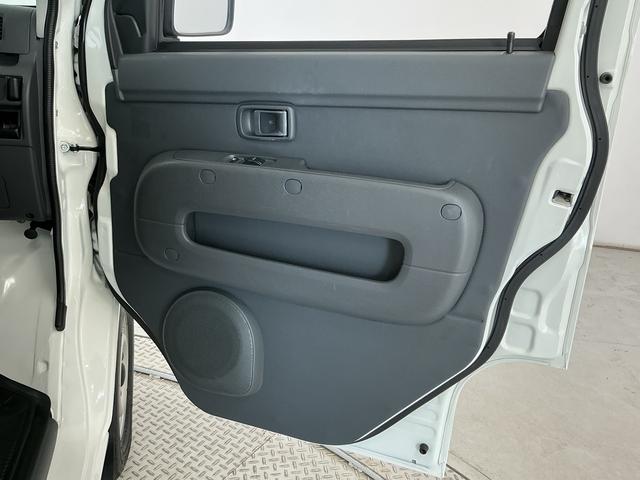 ハイゼットカーゴDX AT CDオーディオ ETC キーレスエントリー走行無制限1年保証 キーレスエントリー AT車 CDオーディオ ETC USB接続 ドアバイザー ヘッドライトレベライザー シガーソケット 両側スライドドア オーバーヘッドシェルフ インパネシフト(兵庫県)の中古車