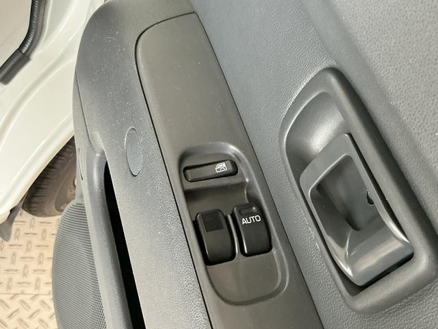 ハイゼットカーゴDX AT CDオーディオ ETC キーレスエントリー走行無制限1年保証 キーレスエントリー AT車 CDオーディオ ETC USB接続 ドアバイザー ヘッドライトレベライザー シガーソケット 両側スライドドア オーバーヘッドシェルフ インパネシフト(兵庫県)の中古車