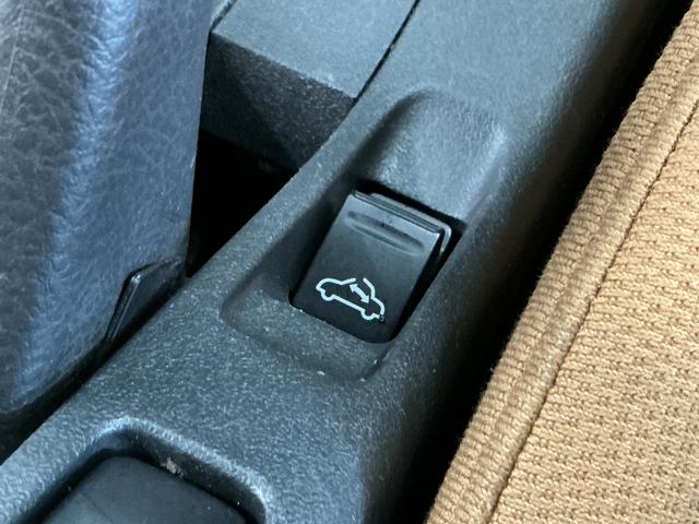 コペンエクスプレイ　ターボ　ＣＶＴ　シートヒーター　横滑り防止装置走行無制限１年保証　ＣＶＴ　電動オープン　シートヒーター　ＬＥＤヘッドライト　アイドリングストップ　プッシュスタート　横滑り防止装置　オートエアコン　フォグランプ　１６インチ純正アルミホイール（兵庫県）の中古車