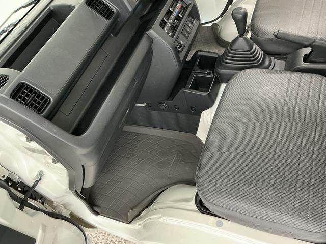 ハイゼットトラックスタンダードSAIIIt 4WD 5MT バックソナー走行無制限1年保証 4WD バックソナー MT車 3方開 ゲートプロテクター 荷台マット 荷台シート LEDヘッドライト 横滑り防止装置 オートライト ドアバイザー ヘッドライトレベライザー ラジオ(兵庫県)の中古車