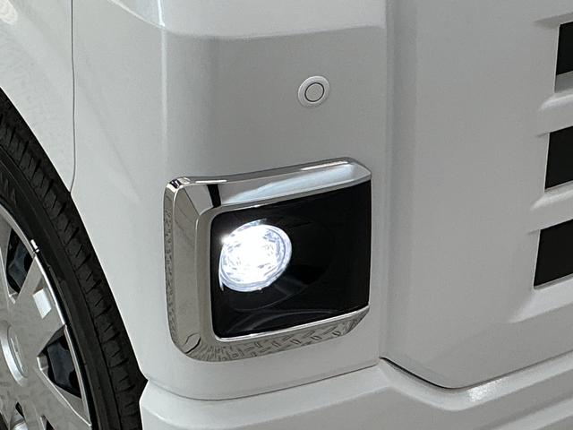 ハイゼットカーゴクルーズターボ CVT車 前後コーナーセンサー スマートキー走行無制限1年保証 前後コーナーセンサー CVT オートハイビーム LEDヘッドライト アイドリングストップ プッシュスタート 横滑り防止装置 オートライト アクセサリーソケット 電動格納ドアミラー(兵庫県)の中古車