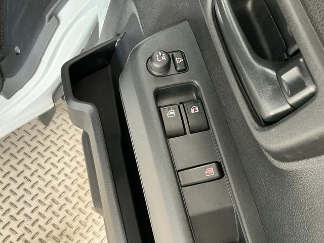ハイゼットカーゴクルーズターボ CVT車 前後コーナーセンサー スマートキー走行無制限1年保証 前後コーナーセンサー CVT オートハイビーム LEDヘッドライト アイドリングストップ プッシュスタート 横滑り防止装置 オートライト アクセサリーソケット 電動格納ドアミラー(兵庫県)の中古車