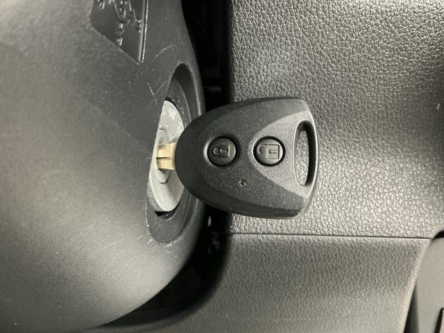 ハイゼットカーゴDX CVT ナビ ETC バックカメラ コーナーセンサー1年保証 CVT車 ナビ バックカメラ ETC 前後コーナーセンサー DVD オートハイビーム アイドリングストップ キーレス 横滑り防止装置 オートライト ドアバイザー ヘッドライトレベライザー(兵庫県)の中古車