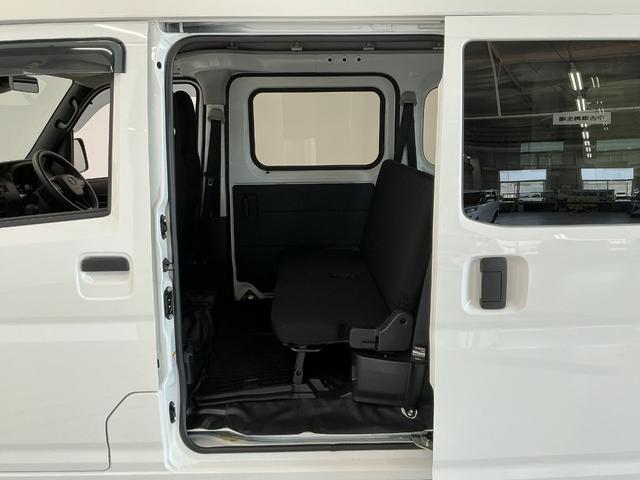 ハイゼットカーゴDX CVT ナビ ETC バックカメラ コーナーセンサー1年保証 CVT車 ナビ バックカメラ ETC 前後コーナーセンサー DVD オートハイビーム アイドリングストップ キーレス 横滑り防止装置 オートライト ドアバイザー ヘッドライトレベライザー(兵庫県)の中古車