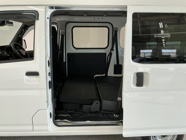 ハイゼットカーゴDX CVT ナビ ETC バックカメラ コーナーセンサー1年保証 CVT車 ナビ バックカメラ ETC 前後コーナーセンサー DVD オートハイビーム アイドリングストップ キーレス 横滑り防止装置 オートライト ドアバイザー ヘッドライトレベライザー(兵庫県)の中古車