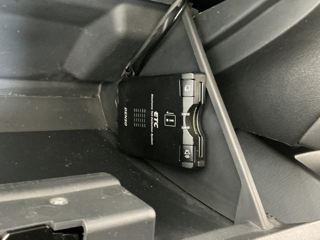 AZオフロードXC 4WD 禁煙 ワンオーナー ナビTV ETC キーレス1年保証 4WD 禁煙車 ワンオーナー ナビTV ETC ルーフレール キーレスエントリー ドアバイザー ヘッドライトレベライザー 電動格納ドアミラー シガーソケット 16インチアルミホイール(兵庫県)の中古車