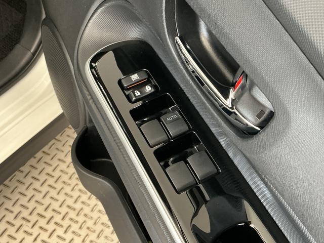 アクアクロスオーバー 禁煙車 ナビTV ETC バックカメラ1年保証 禁煙車 ナビTV バックカメラ ETC DVD Bluetooth ルーフレール 衝突軽減ブレーキ オートマチックハイビーム LEDヘッドライト プッシュスタート 16インチアルミホイール(兵庫県)の中古車
