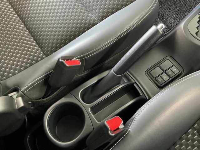 アクアクロスオーバー 禁煙車 ナビTV ETC バックカメラ1年保証 禁煙車 ナビTV バックカメラ ETC DVD Bluetooth ルーフレール 衝突軽減ブレーキ オートマチックハイビーム LEDヘッドライト プッシュスタート 16インチアルミホイール(兵庫県)の中古車