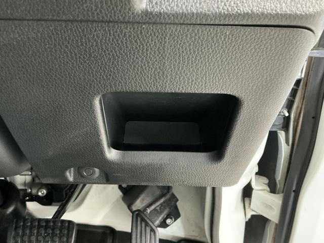 ハイゼットトラックスタンダード AT 3方開 ラジオ ドアバイザー エアコン走行無制限1年保証 AT車 ドアバイザー 3方開 ラジオ シガーソケット ヘッドライトレベライザー スペアタイヤ マニュアルエアコン ラバーフロアマット バッテリーカバー マッドガード(兵庫県)の中古車
