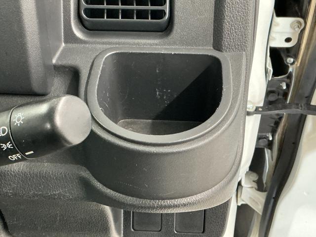 ハイゼットトラックスタンダード AT 3方開 ラジオ ドアバイザー エアコン走行無制限1年保証 AT車 ドアバイザー 3方開 ラジオ シガーソケット ヘッドライトレベライザー スペアタイヤ マニュアルエアコン ラバーフロアマット バッテリーカバー マッドガード(兵庫県)の中古車