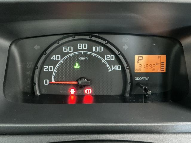 ハイゼットトラックスタンダード AT 3方開 ラジオ ドアバイザー エアコン走行無制限1年保証 AT車 ドアバイザー 3方開 ラジオ シガーソケット ヘッドライトレベライザー スペアタイヤ マニュアルエアコン ラバーフロアマット バッテリーカバー マッドガード(兵庫県)の中古車