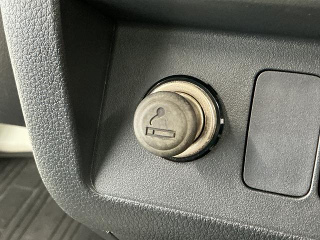 ハイゼットトラックスタンダード AT 3方開 ラジオ ドアバイザー エアコン走行無制限1年保証 AT車 ドアバイザー 3方開 ラジオ シガーソケット ヘッドライトレベライザー スペアタイヤ マニュアルエアコン ラバーフロアマット バッテリーカバー マッドガード(兵庫県)の中古車