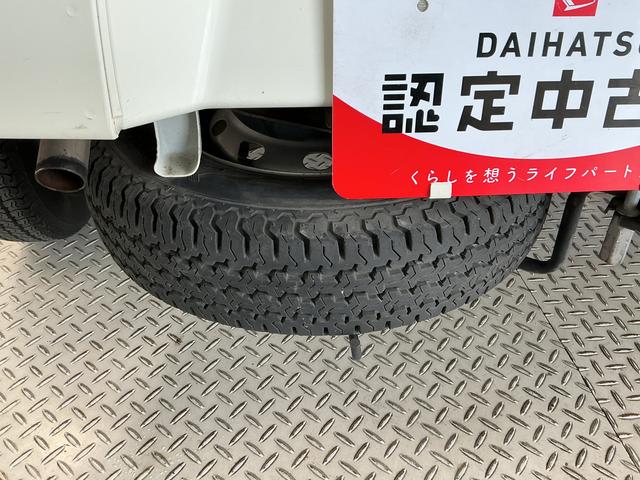 ハイゼットトラックスタンダード AT 3方開 ラジオ ドアバイザー エアコン走行無制限1年保証 AT車 ドアバイザー 3方開 ラジオ シガーソケット ヘッドライトレベライザー スペアタイヤ マニュアルエアコン ラバーフロアマット バッテリーカバー マッドガード(兵庫県)の中古車