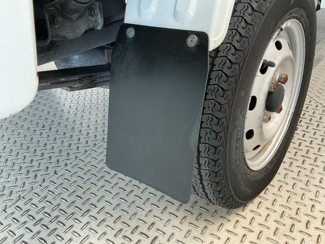 ハイゼットトラックスタンダード AT 3方開 ラジオ ドアバイザー エアコン走行無制限1年保証 AT車 ドアバイザー 3方開 ラジオ シガーソケット ヘッドライトレベライザー スペアタイヤ マニュアルエアコン ラバーフロアマット バッテリーカバー マッドガード(兵庫県)の中古車