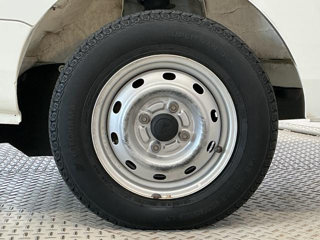 ハイゼットトラックスタンダード AT 3方開 ラジオ ドアバイザー エアコン走行無制限1年保証 AT車 ドアバイザー 3方開 ラジオ シガーソケット ヘッドライトレベライザー スペアタイヤ マニュアルエアコン ラバーフロアマット バッテリーカバー マッドガード(兵庫県)の中古車