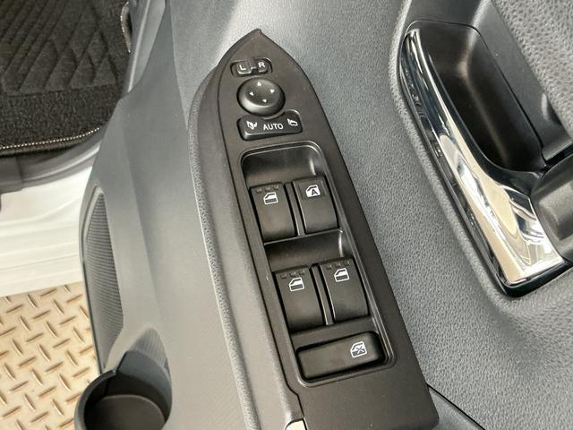 タントカスタムＲＳ　両側電動スライドドア　前後コーナーセンサー走行無制限１年保証　両側電動スライドドア　前後コーナーセンサー　前席シートヒーター　オートハイビーム　ＬＥＤヘッドライト　オートブレーキホールド　プッシュスタート　１５インチ純正アルミホイール（兵庫県）の中古車