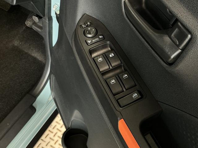 タントファンクロスターボ 両側電動スライド 前後コーナーセンサー走行無制限1年保証 両側電動スライドドア 前後コーナーセンサー シートヒーター ルーフレール オートハイビーム LEDヘッドライト オートブレーキホールド スマートキー 15インチ純正アルミホイール(兵庫県)の中古車