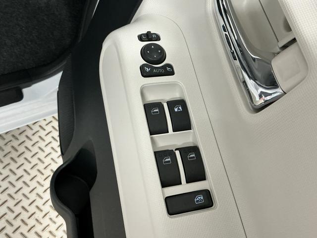 ムーヴキャンバスストライプスＧ　両側電動スライドドア　前後コーナーセンサー走行無制限１年保証　両側電動スライドドア　前後コーナーセンサー　前席シートヒーター　ホットカップホルダー　オートハイビーム　ＬＥＤヘッドライト　プッシュスタート　横滑り防止装置　オートエアコン（兵庫県）の中古車