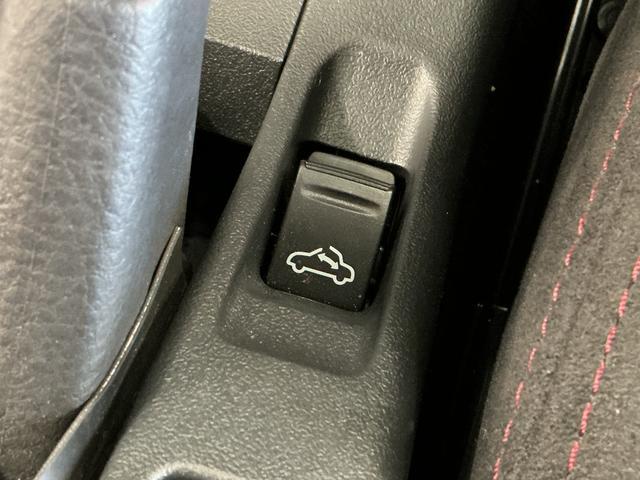 コペンローブ S 禁煙 CVT CDオーディオ パドルシフト走行無制限1年保証 CVT パドルシフト 禁煙車 CDオーディオ USB接続 シートヒーター LEDヘッドライト 横滑り防止装置 レカロシート ビルシュタイン製ショック 16インチ純正アルミホイール(兵庫県)の中古車