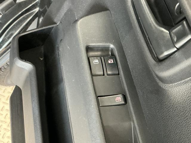 ハイゼットカーゴＤＸ　ＣＶＴ　ＤＶＤインダッシュモニター　バックカメラ走行無制限１年保証　前後コーナーセンサー　ＣＶＴ車　インダッシュモニター　ＤＶＤ　ＵＳＢ接続　オートハイビーム　アイドリングストップ　キーレスエントリー　横滑り防止装置　ヘッドライトレベライザー（兵庫県）の中古車