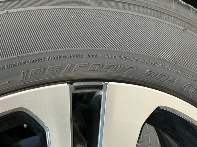ロッキープレミアム 禁煙 1オーナー 9インチディスプレイオーディオ1年保証 禁煙車 ワンオーナー ETC 9インチナビTV パノラマモニター アダプティブクルーズコントロール コーナーセンサー シートヒーター ブラインドスポットモニター 17インチ純正アルミホイール(兵庫県)の中古車
