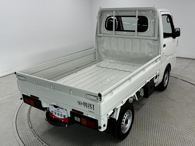 ハイゼットトラックスタンダード　３モード電子制御式４ＷＤ　ＣＶＴ　３方開走行無制限１年保証　前後コーナーセンサー　３モード電子制御式４ＷＤ　ＣＶＴ車　３方開　オートハイビーム　アイドリングストップ　横滑り防止装置　オートライト　ヘッドライトレベライザー　ラジオ（兵庫県）の中古車