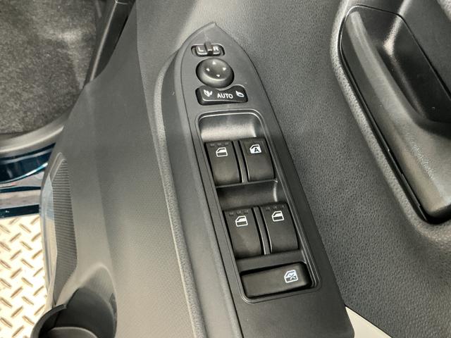 タントXリミテッド 4WD 両側電動スライドドア コーナーセンサー走行無制限1年保証 両側電動スライドドア 4WD 前後コーナーセンサー 前席シートヒーター オートハイビーム LEDヘッドライト オートブレーキホールド アイドリングストップ 横滑り防止装置(兵庫県)の中古車