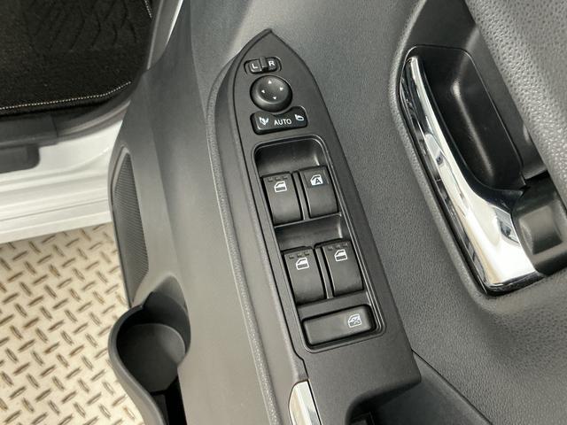 タントウェルカムシートリフト カスタムRS 禁煙 1オーナー ナビ1年保証 禁煙車 ワンオーナー ナビTV 福祉車両 ドラレコ ETC バックカメラ 両側電動スライド コーナーセンサー シートヒーター 助手席回転シート パワークレーン 15インチ純正アルミホイール(兵庫県)の中古車