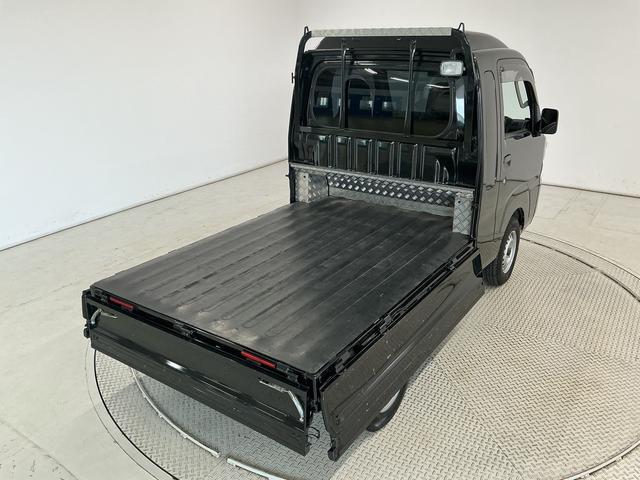 ハイゼットトラックジャンボSAIIIt 4WD AT 1オーナー ナビ ETC1年保証 4WD ワンオーナー ナビTV AT車 ETC バックソナー USB接続 Bluetooth 3方開 荷台作業灯 リアゲートチェーン LEDヘッドライト アイドリングストップ キーレス(兵庫県)の中古車