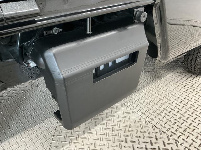 ハイゼットトラックジャンボSAIIIt 4WD AT 1オーナー ナビ ETC1年保証 4WD ワンオーナー ナビTV AT車 ETC バックソナー USB接続 Bluetooth 3方開 荷台作業灯 リアゲートチェーン LEDヘッドライト アイドリングストップ キーレス(兵庫県)の中古車