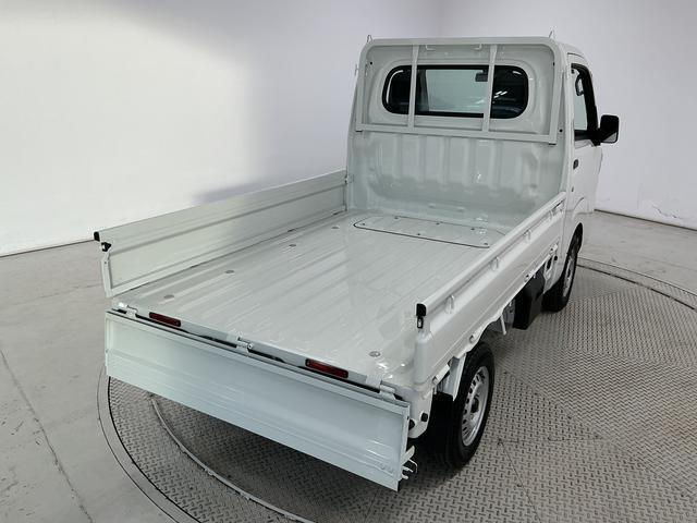 ハイゼットトラックスタンダード　３モード電子制御式４ＷＤ　ＣＶＴ　３方開走行無制限１年保証　前後コーナーセンサー　３モード電子制御式４ＷＤ　ＣＶＴ車　３方開　オートハイビーム　アイドリングストップ　横滑り防止装置　ヘッドライトレベライザー　スペアタイヤ　ラジオ（兵庫県）の中古車