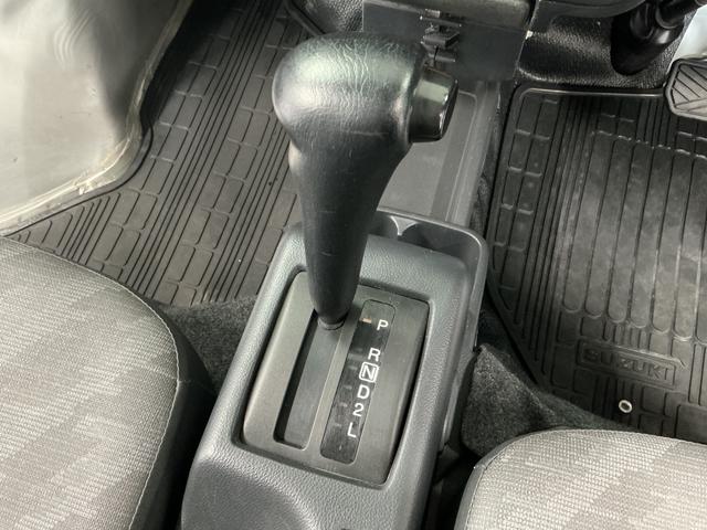 キャリイトラックＫＣエアコン・パワステ　ＡＴ　ＥＴＣ　ドアバイザー　ラジオ走行無制限１年保証　ＡＴ車　ドアバイザー　ＥＴＣ　３方開　リアゲートチェーン　ヘッドライトレベライザー　ラジオ　マニュアルエアコン　スペアタイヤ　ラバーフロアマット　パワーステアリング（兵庫県）の中古車