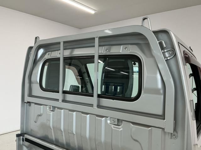 キャリイトラックＫＣエアコン・パワステ　ＡＴ　ＥＴＣ　ドアバイザー　ラジオ走行無制限１年保証　ＡＴ車　ドアバイザー　ＥＴＣ　３方開　リアゲートチェーン　ヘッドライトレベライザー　ラジオ　マニュアルエアコン　スペアタイヤ　ラバーフロアマット　パワーステアリング（兵庫県）の中古車