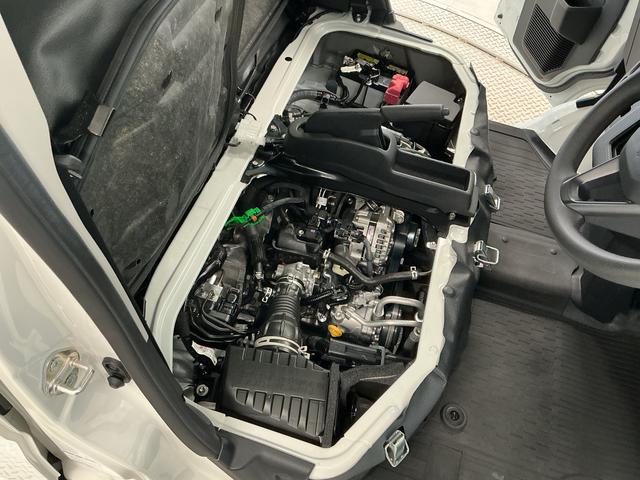 ハイゼットカーゴDX 3モード4WD CVT 前後コーナーセンサー キーレス走行無制限1年保証 前後コーナーセンサー 3モード電子制御式4WD CVT車 オートハイビーム アイドリングストップ キーレスエントリー 横滑り防止装置 ヘッドライトレベライザー 両側スライドドア(兵庫県)の中古車