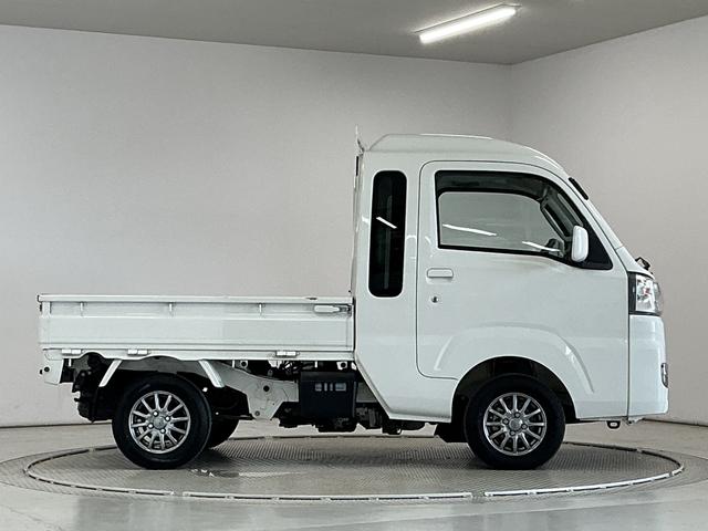 ハイゼットトラックジャンボSAIIIt 4WD AT 禁煙 ワンオーナー CD走行無制限1年保証 4WD ワンオーナー 禁煙車 AT車 CDオーディオ 3方開 荷台作業灯 リアゲートチェーン LEDヘッドライト 横滑り防止装置 ヘッドライトレベライザー 12インチアルミホイール(兵庫県)の中古車