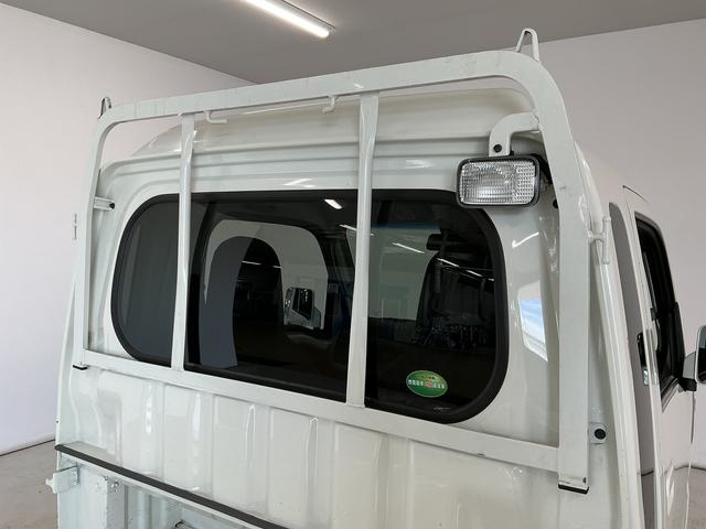 ハイゼットトラックジャンボSAIIIt 4WD AT 禁煙 ワンオーナー CD走行無制限1年保証 4WD ワンオーナー 禁煙車 AT車 CDオーディオ 3方開 荷台作業灯 リアゲートチェーン LEDヘッドライト 横滑り防止装置 ヘッドライトレベライザー 12インチアルミホイール(兵庫県)の中古車