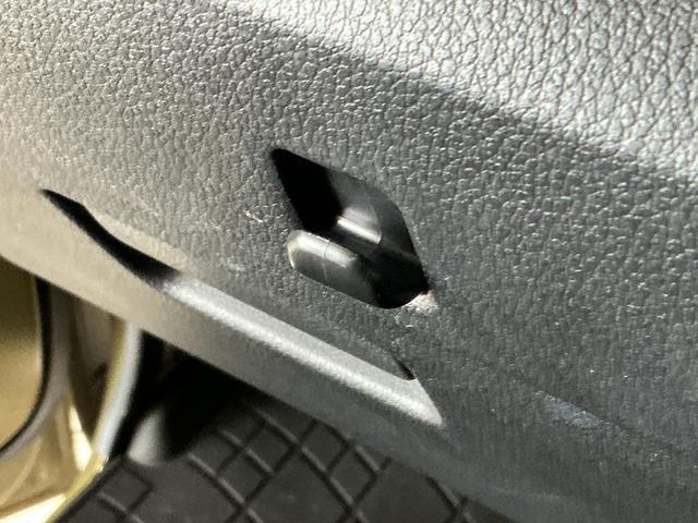 ハイゼットトラックハイルーフ 雹害車両 3モード電子制御式4WD CVT 禁煙雹害車両 1年保証 CVT車 ドラレコ 禁煙車 3モード電子制御式4WD 9インチディスプレイオーディオ デジタルインナーミラー バックカメラ 前後コーナーセンサー 3方開 荷台作業灯 荷台マット(兵庫県)の中古車