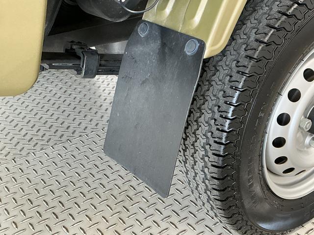 ハイゼットトラックハイルーフ 雹害車両 3モード電子制御式4WD CVT 禁煙雹害車両 1年保証 CVT車 ドラレコ 禁煙車 3モード電子制御式4WD 9インチディスプレイオーディオ デジタルインナーミラー バックカメラ 前後コーナーセンサー 3方開 荷台作業灯 荷台マット(兵庫県)の中古車
