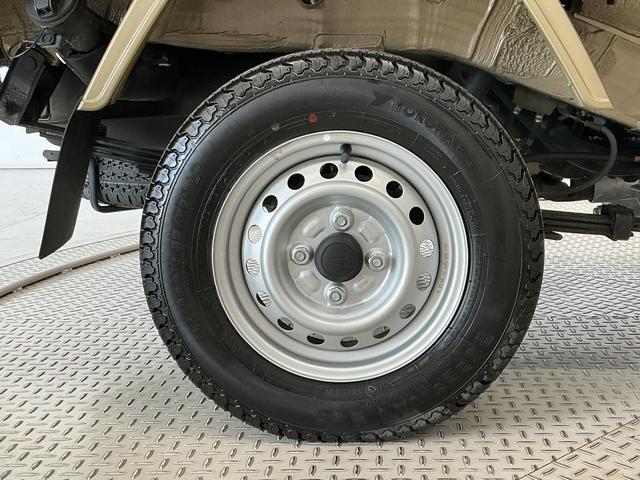 ハイゼットトラックハイルーフ 雹害車両 3モード電子制御式4WD CVT 禁煙雹害車両 1年保証 CVT車 ドラレコ 禁煙車 3モード電子制御式4WD 9インチディスプレイオーディオ デジタルインナーミラー バックカメラ 前後コーナーセンサー 3方開 荷台作業灯 荷台マット(兵庫県)の中古車