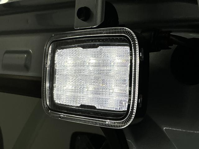 ハイゼットトラックジャンボエクストラ 3モード4WD CVT コーナーセンサー走行無制限1年保証 前後コーナーセンサー 3モード電子制御式4WD CVT車 3方開 荷台作業灯 リアゲートチェーン オートハイビーム LEDヘッドライト 横滑り防止装置 スマートキー デフロック(兵庫県)の中古車