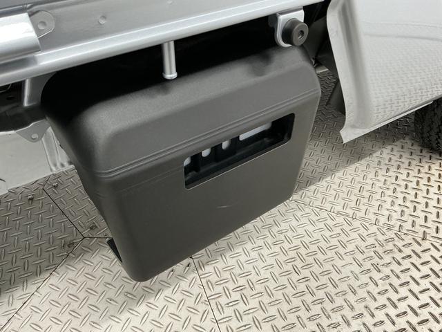 ハイゼットトラックジャンボエクストラ 3モード4WD CVT コーナーセンサー走行無制限1年保証 前後コーナーセンサー 3モード電子制御式4WD CVT車 3方開 荷台作業灯 リアゲートチェーン オートハイビーム LEDヘッドライト 横滑り防止装置 スマートキー デフロック(兵庫県)の中古車