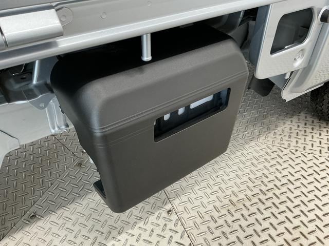 ハイゼットトラックEXT CVT 前後コーナーセンサー 3方開 荷台作業灯走行無制限1年保証 前後コーナーセンサー CVT車 3方開 荷台作業灯 オートハイビーム アイドリングストップ 横滑り防止装置 ヘッドライトレベライザー アクセサリーソケット 電動格納ドアミラー(兵庫県)の中古車