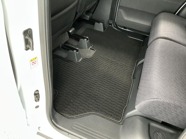 ムーヴＧ　片側電動スライドドア　コーナーセンサー　シートヒーター走行無制限１年保証　片側電動スライドドア　前後コーナーセンサー　前席シートヒーター　オートハイビーム　ＬＥＤヘッドライト　アイドリングストップ　プッシュスタート　横滑り防止装置　ＵＳＢチャージャー（兵庫県）の中古車