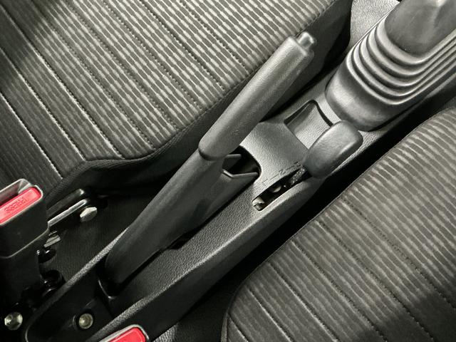 ハイゼットトラックEXT 4WD 5MT CDオーディオ 3方開 荷台作業灯4WD MT車 1年保証 CDオーディオ センターデフロック トランスファー 前後コーナーセンサー 3方開 荷台作業灯 ゲートプロテクター 荷台マット リアゲートチェーン スマートキー 電動格納ミラー(兵庫県)の中古車