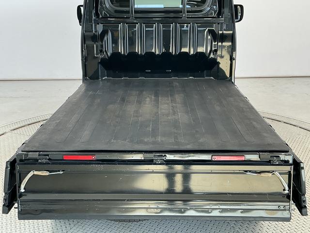 ハイゼットトラックEXT 4WD 5MT CDオーディオ 3方開 荷台作業灯4WD MT車 1年保証 CDオーディオ センターデフロック トランスファー 前後コーナーセンサー 3方開 荷台作業灯 ゲートプロテクター 荷台マット リアゲートチェーン スマートキー 電動格納ミラー(兵庫県)の中古車