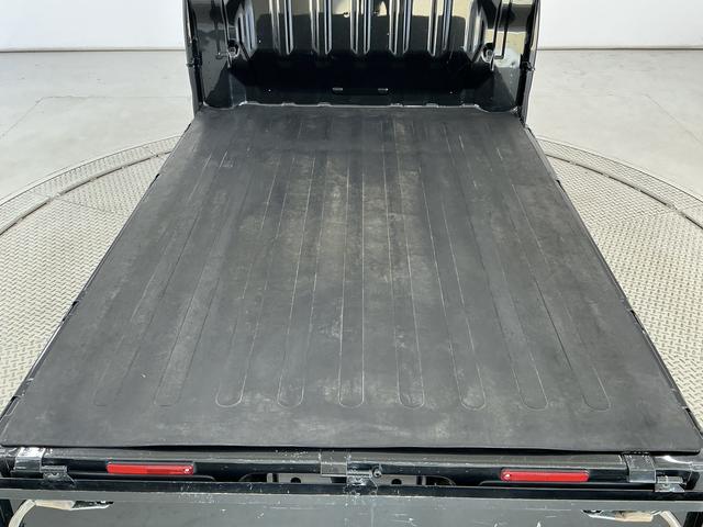 ハイゼットトラックEXT 4WD 5MT CDオーディオ 3方開 荷台作業灯4WD MT車 1年保証 CDオーディオ センターデフロック トランスファー 前後コーナーセンサー 3方開 荷台作業灯 ゲートプロテクター 荷台マット リアゲートチェーン スマートキー 電動格納ミラー(兵庫県)の中古車