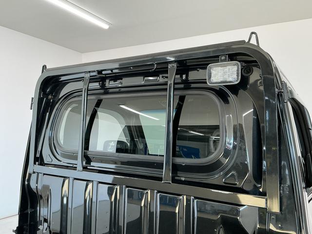 ハイゼットトラックEXT 4WD 5MT CDオーディオ 3方開 荷台作業灯4WD MT車 1年保証 CDオーディオ センターデフロック トランスファー 前後コーナーセンサー 3方開 荷台作業灯 ゲートプロテクター 荷台マット リアゲートチェーン スマートキー 電動格納ミラー(兵庫県)の中古車