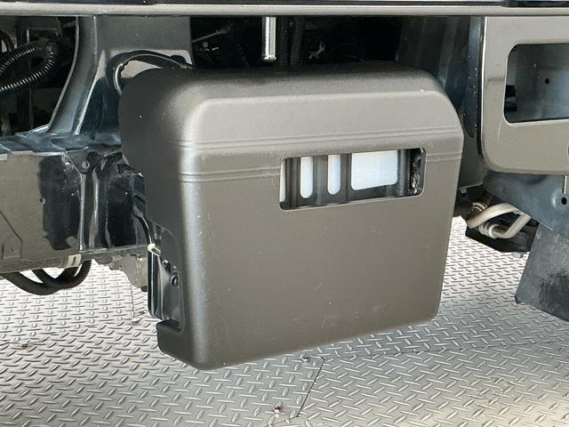 ハイゼットトラックEXT 4WD 5MT CDオーディオ 3方開 荷台作業灯4WD MT車 1年保証 CDオーディオ センターデフロック トランスファー 前後コーナーセンサー 3方開 荷台作業灯 ゲートプロテクター 荷台マット リアゲートチェーン スマートキー 電動格納ミラー(兵庫県)の中古車