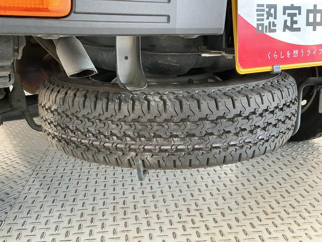 ハイゼットトラックEXT 4WD 5MT CDオーディオ 3方開 荷台作業灯4WD MT車 1年保証 CDオーディオ センターデフロック トランスファー 前後コーナーセンサー 3方開 荷台作業灯 ゲートプロテクター 荷台マット リアゲートチェーン スマートキー 電動格納ミラー(兵庫県)の中古車